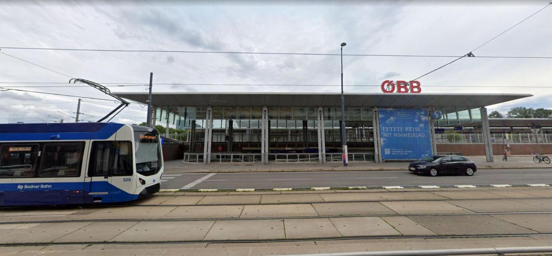 57 Nearby Trainstation Meidling * Wiedeń